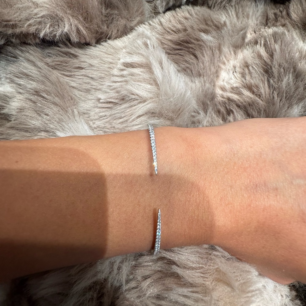 Ring Concierge Diamond Claw Cutf Bangle